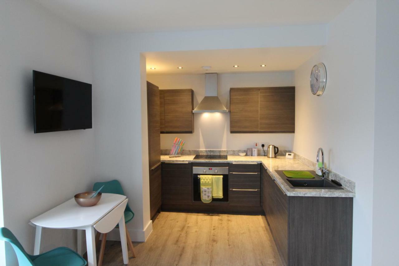 2 Serviced Apartments In Childwall-South Liverpool - Each Apartment Sleeps 6 Exterior foto