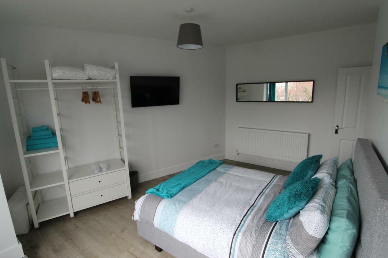 2 Serviced Apartments In Childwall-South Liverpool - Each Apartment Sleeps 6 Exterior foto