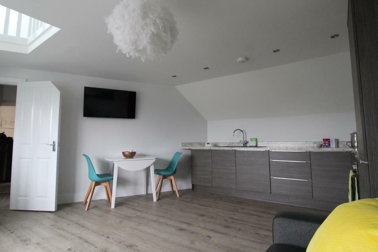 2 Serviced Apartments In Childwall-South Liverpool - Each Apartment Sleeps 6 Exterior foto