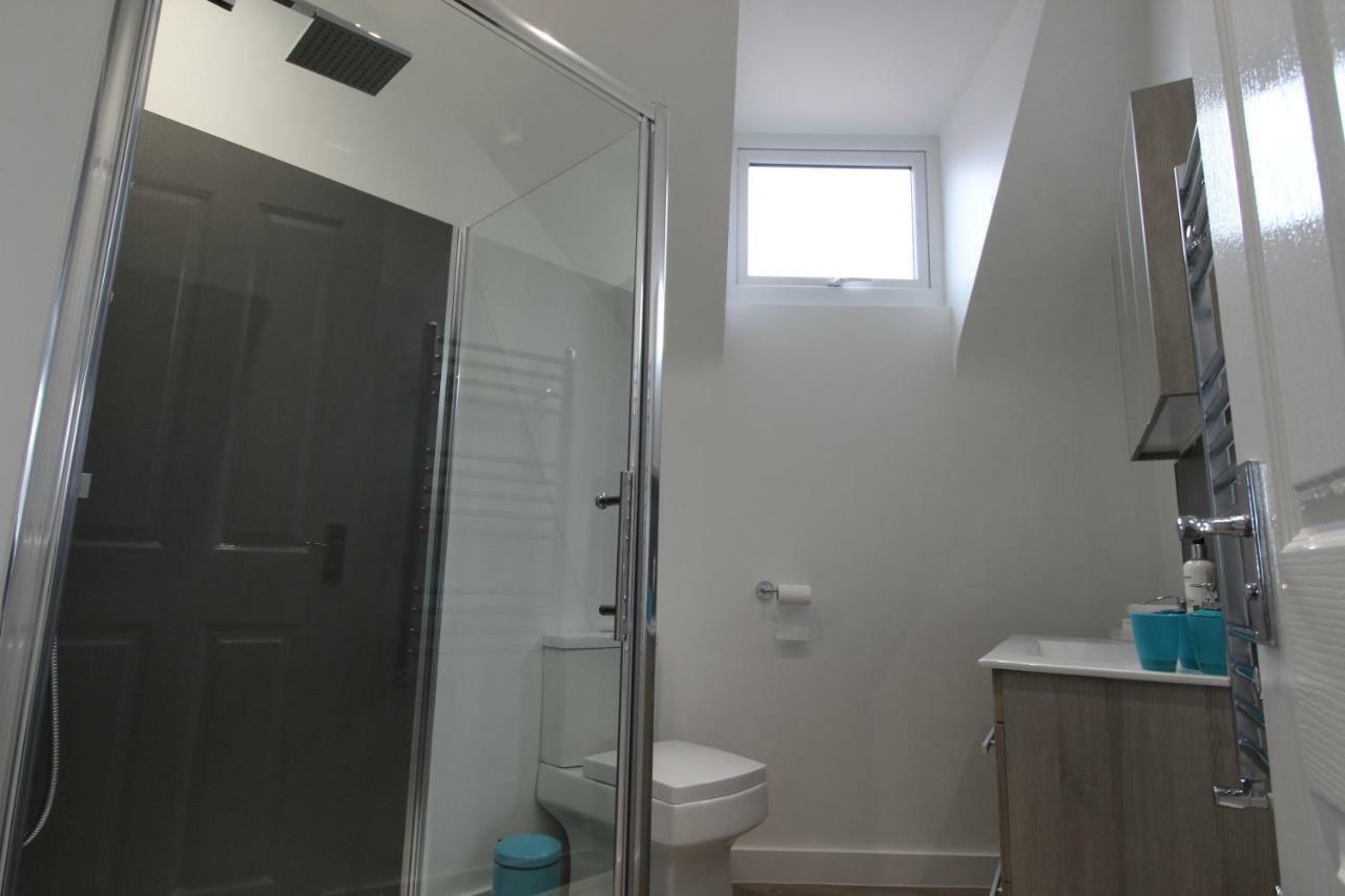 2 Serviced Apartments In Childwall-South Liverpool - Each Apartment Sleeps 6 Exterior foto