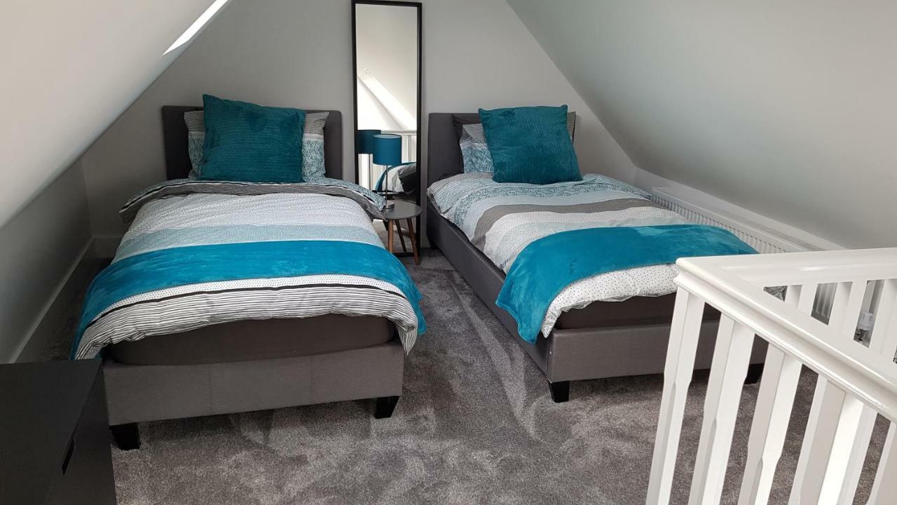 2 Serviced Apartments In Childwall-South Liverpool - Each Apartment Sleeps 6 Exterior foto