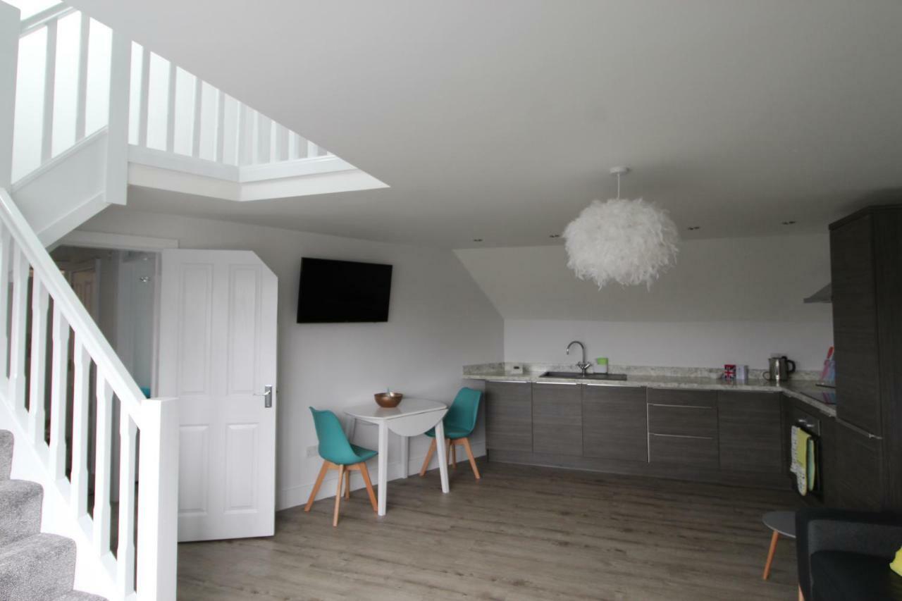 2 Serviced Apartments In Childwall-South Liverpool - Each Apartment Sleeps 6 Exterior foto