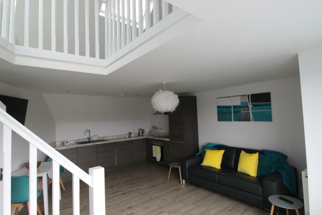 2 Serviced Apartments In Childwall-South Liverpool - Each Apartment Sleeps 6 Exterior foto